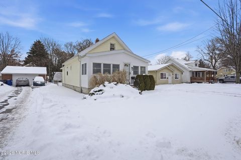 Tiny photo for 914 Sawyer Road, Toledo, OH 43615 (MLS # 10003587)