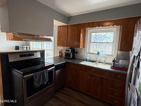 Tiny photo for 921 Lincoln Drive, Defiance, OH 43512 (MLS # 10004543)