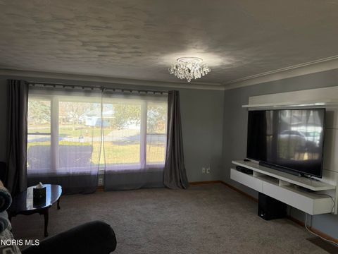 Tiny photo for 921 Lincoln Drive, Defiance, OH 43512 (MLS # 10004543)