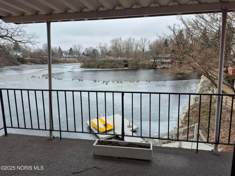 Tiny photo for 435 Park Avenue #Apt 202, Fostoria, OH 44830 (MLS # 10000565)