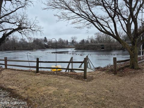 Tiny photo for 435 Park Avenue #Apt 202, Fostoria, OH 44830 (MLS # 10000565)