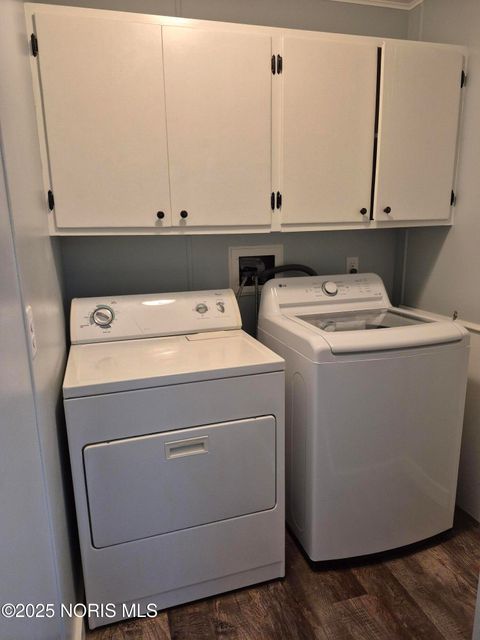 Tiny photo for 435 Park Avenue #Apt 202, Fostoria, OH 44830 (MLS # 10000565)