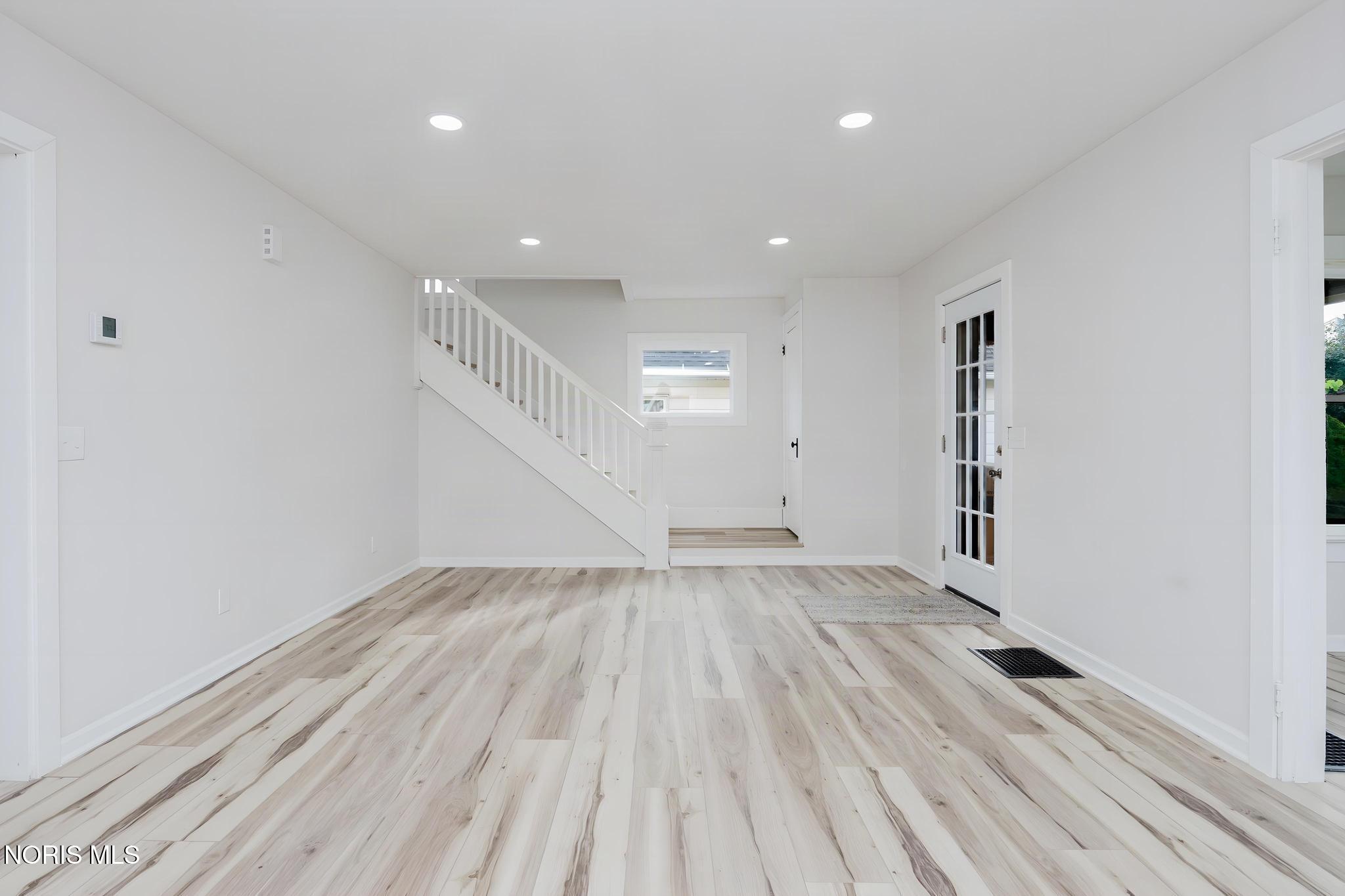 922 W Main Cross Street