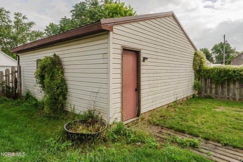 Tiny photo for 922 W Main Cross Street, Findlay, OH 45840 (MLS # 10013720)