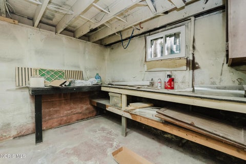 Tiny photo for 922 W Main Cross Street, Findlay, OH 45840 (MLS # 10013720)