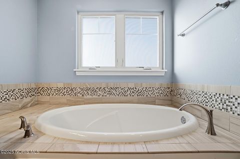 Tiny photo for 9599 Newbury Lane, Whitehouse, OH 43571 (MLS # 10001764)