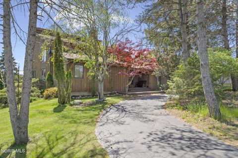 Photo of 7715 Little Road, Sylvania, OH 43560 (MLS # 10007560)