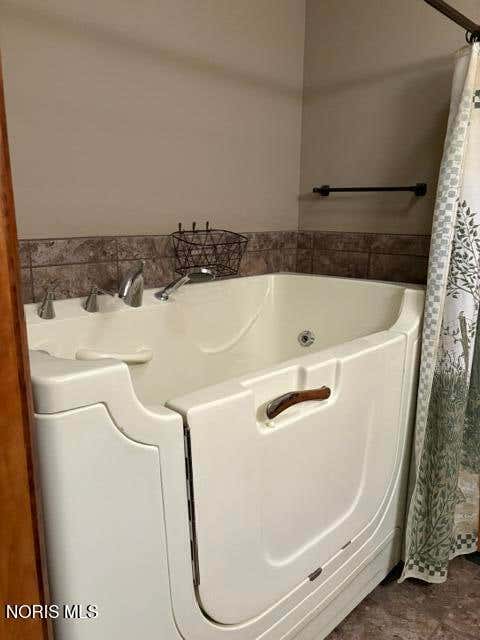 Tiny photo for 7715 Little Road, Sylvania, OH 43560 (MLS # 10007560)
