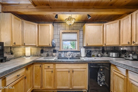 Tiny photo for 7715 Little Road, Sylvania, OH 43560 (MLS # 10007560)