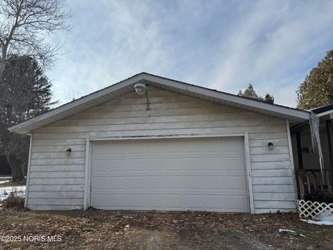 Tiny photo for 322 E Maple Street, Liberty Center, OH 43532 (MLS # 10002422)
