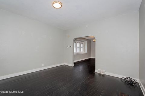 Tiny photo for 235 Bronson Avenue, Toledo, OH 43608 (MLS # 10001851)