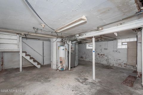 Tiny photo for 235 Bronson Avenue, Toledo, OH 43608 (MLS # 10001851)