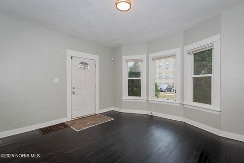 Tiny photo for 235 Bronson Avenue, Toledo, OH 43608 (MLS # 10001851)