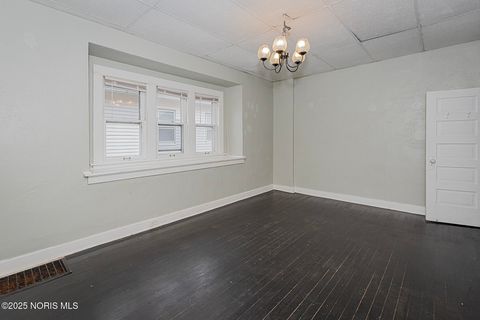 Tiny photo for 235 Bronson Avenue, Toledo, OH 43608 (MLS # 10001851)