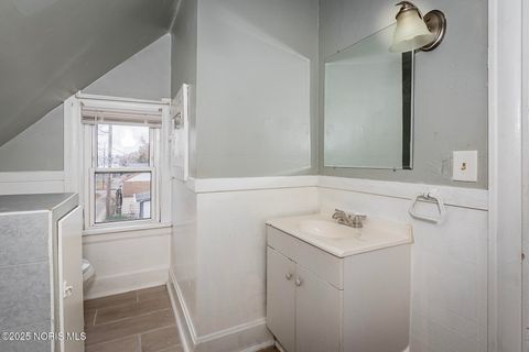 Tiny photo for 235 Bronson Avenue, Toledo, OH 43608 (MLS # 10001851)