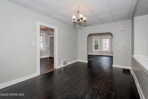 Tiny photo for 235 Bronson Avenue, Toledo, OH 43608 (MLS # 10001851)