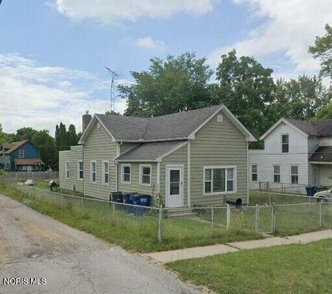 Photo of 317 Eldred Avenue, Toledo, OH 43609 (MLS # 10005309)
