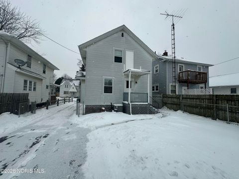 Tiny photo for 3651 Leybourn Avenue, Toledo, OH 43612 (MLS # 10003673)