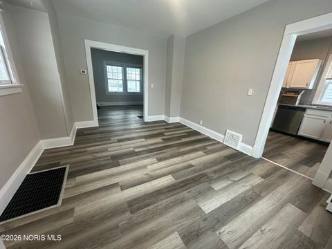 Tiny photo for 3651 Leybourn Avenue, Toledo, OH 43612 (MLS # 10003673)