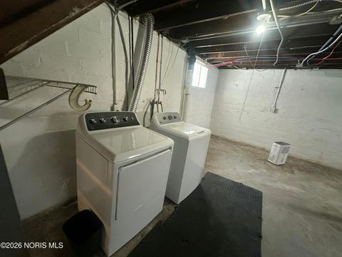 Tiny photo for 3651 Leybourn Avenue, Toledo, OH 43612 (MLS # 10003673)