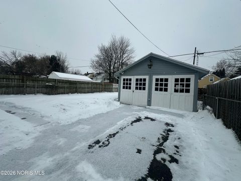 Tiny photo for 3651 Leybourn Avenue, Toledo, OH 43612 (MLS # 10003673)