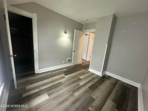 Tiny photo for 3651 Leybourn Avenue, Toledo, OH 43612 (MLS # 10003673)