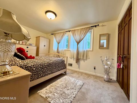 Tiny photo for 4837 Springbrook Drive, Toledo, OH 43615 (MLS # 10006666)