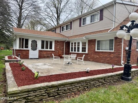 Tiny photo for 4837 Springbrook Drive, Toledo, OH 43615 (MLS # 10006666)