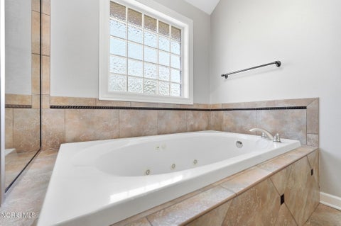 Tiny photo for 4810 Farm Creek Lane, Sylvania, OH 43560 (MLS # 10014353)