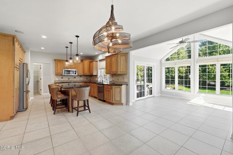 Tiny photo for 4810 Farm Creek Lane, Sylvania, OH 43560 (MLS # 10014353)