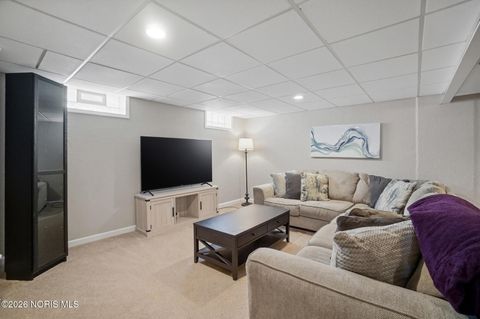 Tiny photo for 1313 Birch Avenue, Maumee, OH 43537 (MLS # 10003844)