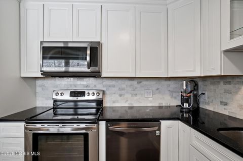 Tiny photo for 1313 Birch Avenue, Maumee, OH 43537 (MLS # 10003844)