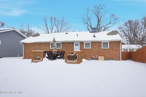 Tiny photo for 1313 Birch Avenue, Maumee, OH 43537 (MLS # 10003844)