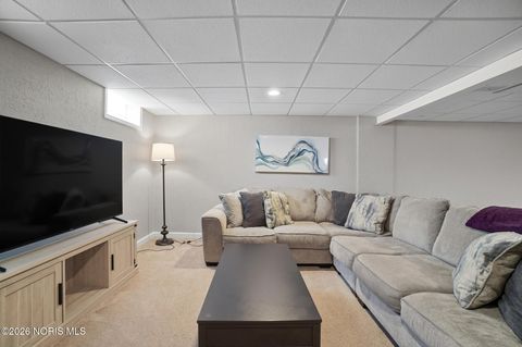 Tiny photo for 1313 Birch Avenue, Maumee, OH 43537 (MLS # 10003844)