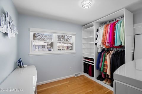 Tiny photo for 1313 Birch Avenue, Maumee, OH 43537 (MLS # 10003844)