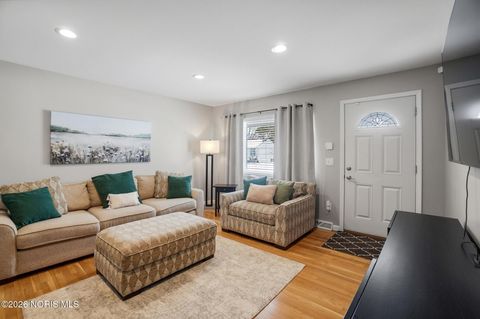 Tiny photo for 1313 Birch Avenue, Maumee, OH 43537 (MLS # 10003844)