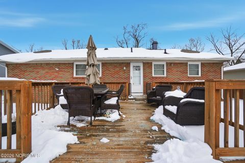 Tiny photo for 1313 Birch Avenue, Maumee, OH 43537 (MLS # 10003844)
