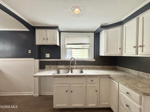 Tiny photo for 1721 Mansfield Road, Toledo, OH 43613 (MLS # 10014777)