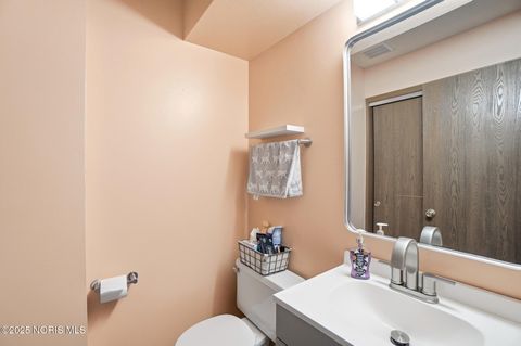 Tiny photo for 3827 Grantley Road, Toledo, OH 43613 (MLS # 10002005)