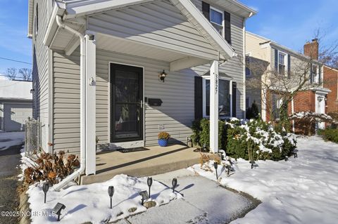 Tiny photo for 3827 Grantley Road, Toledo, OH 43613 (MLS # 10002005)