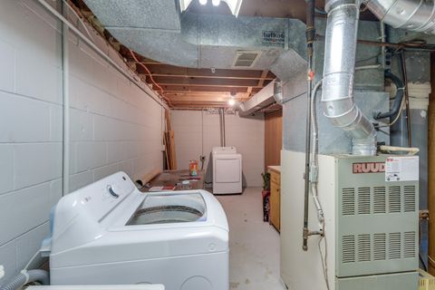 Tiny photo for 6153 Foth Drive, Toledo, OH 43613 (MLS # 10000090)