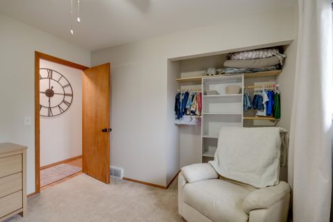 Tiny photo for 6153 Foth Drive, Toledo, OH 43613 (MLS # 10000090)