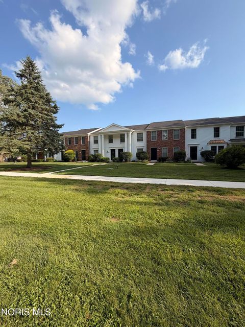 Tiny photo for 6629 Garden Road, Maumee, OH 43537 (MLS # 10010872)