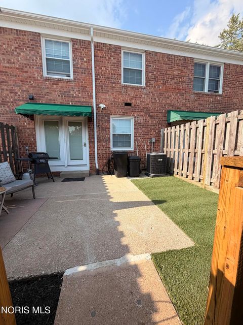 Tiny photo for 6629 Garden Road, Maumee, OH 43537 (MLS # 10010872)