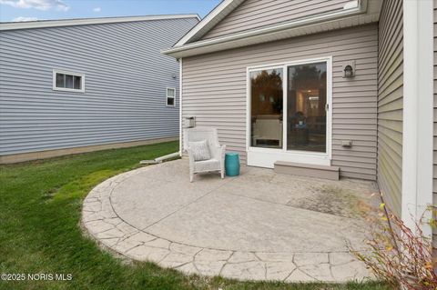Tiny photo for 8904 N Park Lake Circle, Sylvania, OH 43560 (MLS # 10000436)