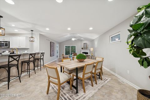 Tiny photo for 8904 N Park Lake Circle, Sylvania, OH 43560 (MLS # 10000436)