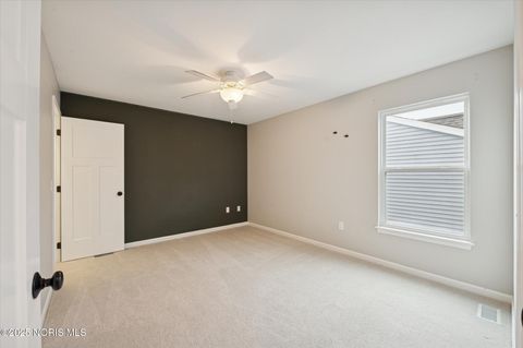 Tiny photo for 8904 N Park Lake Circle, Sylvania, OH 43560 (MLS # 10000436)