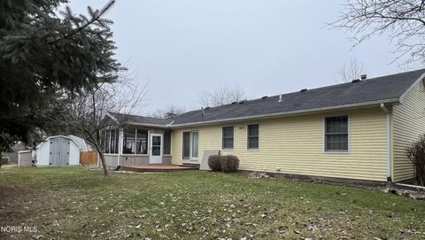 Tiny photo for 805 Vale Court, Bowling Green, OH 43402 (MLS # 10005746)