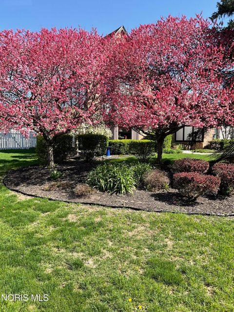 Tiny photo for 730 Ashbury Drive, Perrysburg, OH 43551 (MLS # 10006063)