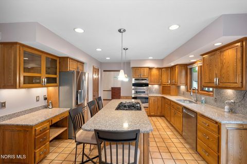 Tiny photo for 730 Ashbury Drive, Perrysburg, OH 43551 (MLS # 10006063)